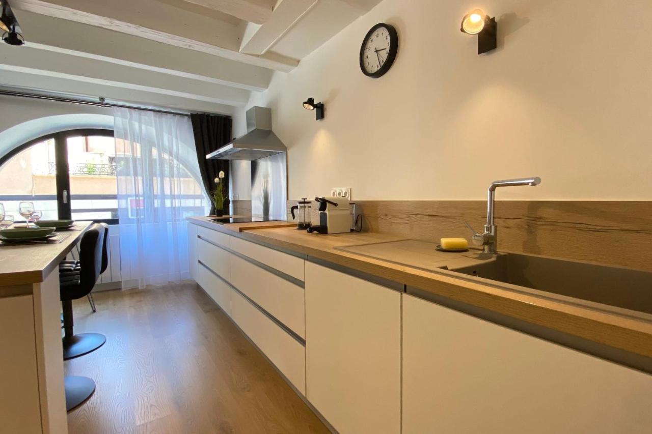 Le Royal 4 - Apartment For 4 People In The City Center Annecy Exteriör bild