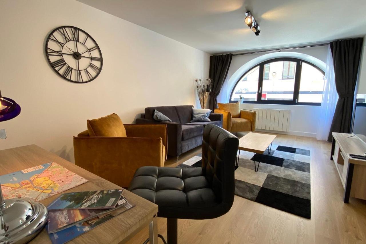 Le Royal 4 - Apartment For 4 People In The City Center Annecy Exteriör bild