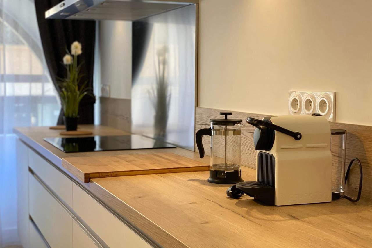Le Royal 4 - Apartment For 4 People In The City Center Annecy Exteriör bild